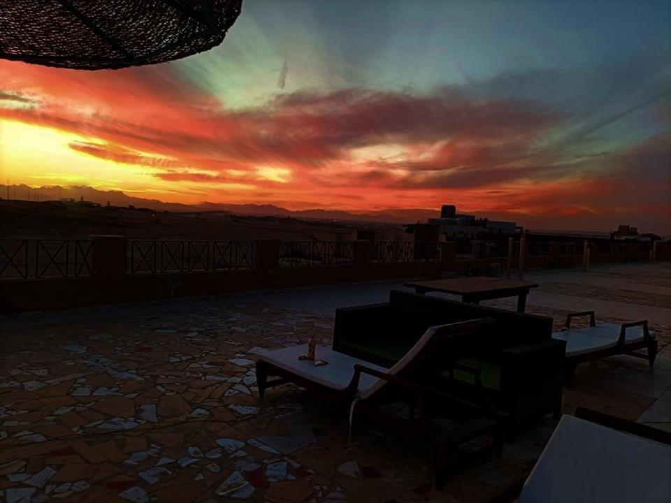 Moon - Apartment With Swimming Pool And Bbq Terrace In Center City Hrg Hurghada Exterior photo
